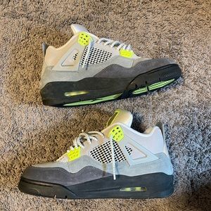 air jordan 4 retro se neon